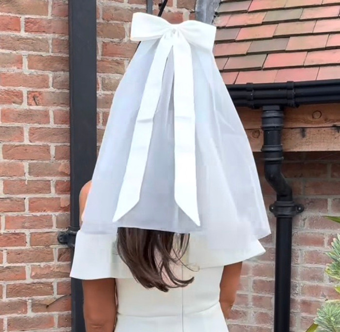 Luxury Satin Bow Veil Luxury Satin Bow Veil