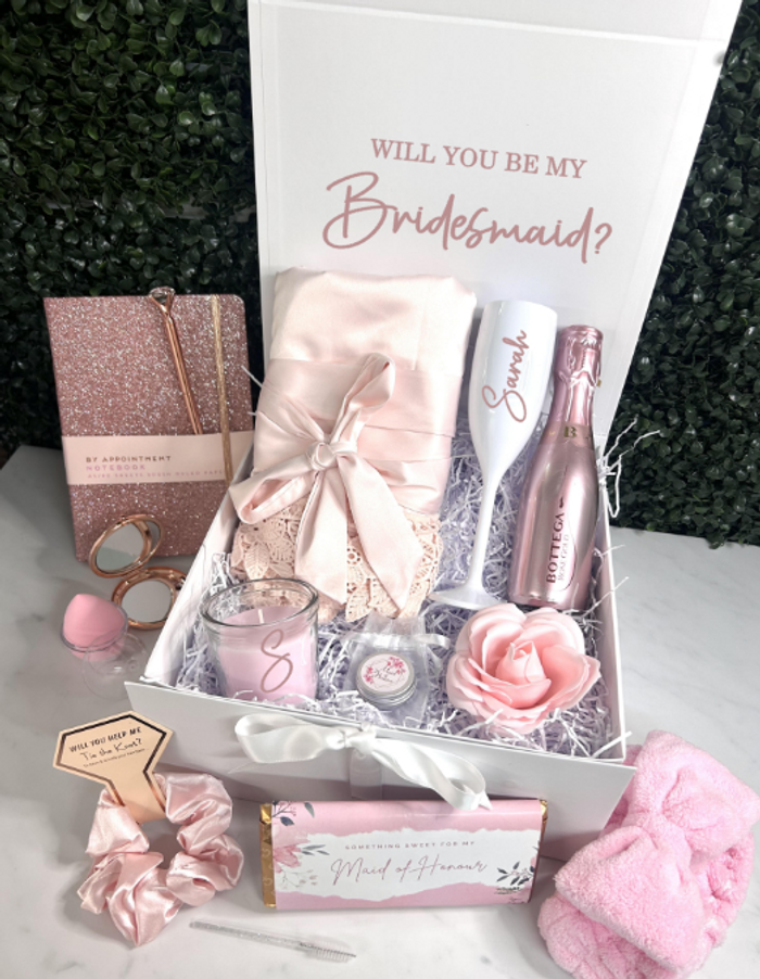 Create your own personalised bridal party gift set for your wedding day