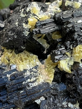 Raw Schorl Black Tourmaline cluster for protection, grounding and energetic cleansing. A powerful crystal for boundaries, space clearing and steady calm.