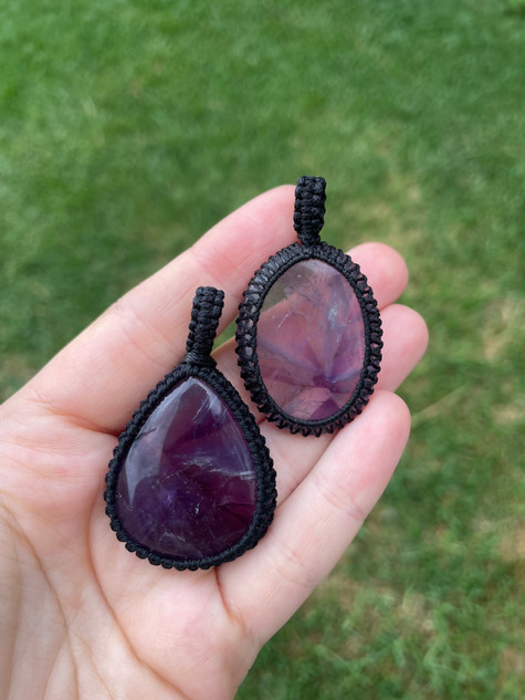 Amethyst Macramé Pendant – Protection, Calm & Spiritual Connection Amethyst Macramé Pendant – Protection, Calm & Spiritual Connection