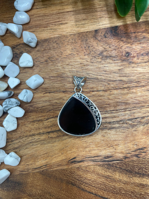 Italian Black Obsidian Silver Pendant – Protective Gemstone Necklace for Grounding & Energy Shield Italian Black Obsidian Silver Pendant – Protective Gemstone Necklace for Grounding & Energy Shield