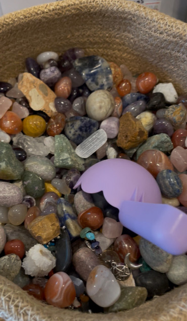 Trick or Treat Crystal Confetti – Mystery Crystal Scoop – $5 Lucky Dip Trick or Treat Crystal Confetti – Mystery Crystal Scoop – $5 Lucky Dip