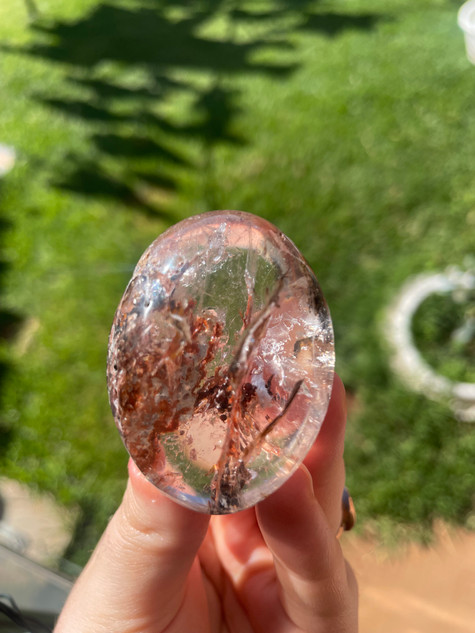 Garden Quartz Palmstone – Manifestation, Healing & Emotional Clarity