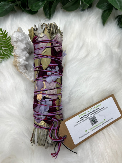 Handcrafted Australian ritual smudge wands made with White Sage, native botanicals and dried flowers. Beautiful intention-based cleansing bundles for protection, healing, sleep, empowerment and sacred rituals.