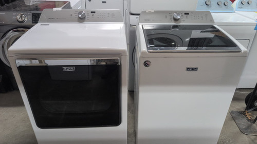Washer and Gas Dryer Set $700