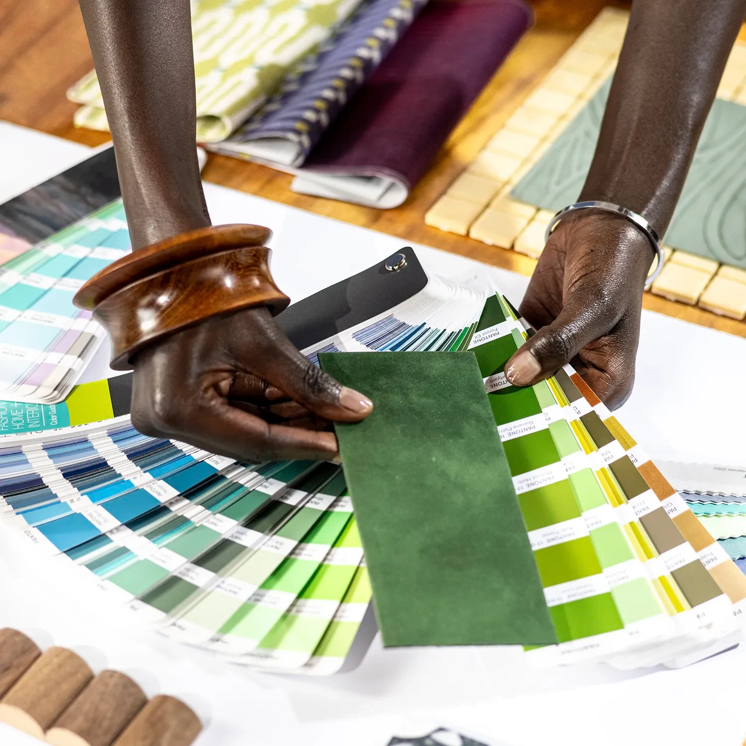 PANTONE® USA | Fashion, Home + Interiors Color Guide Dualities