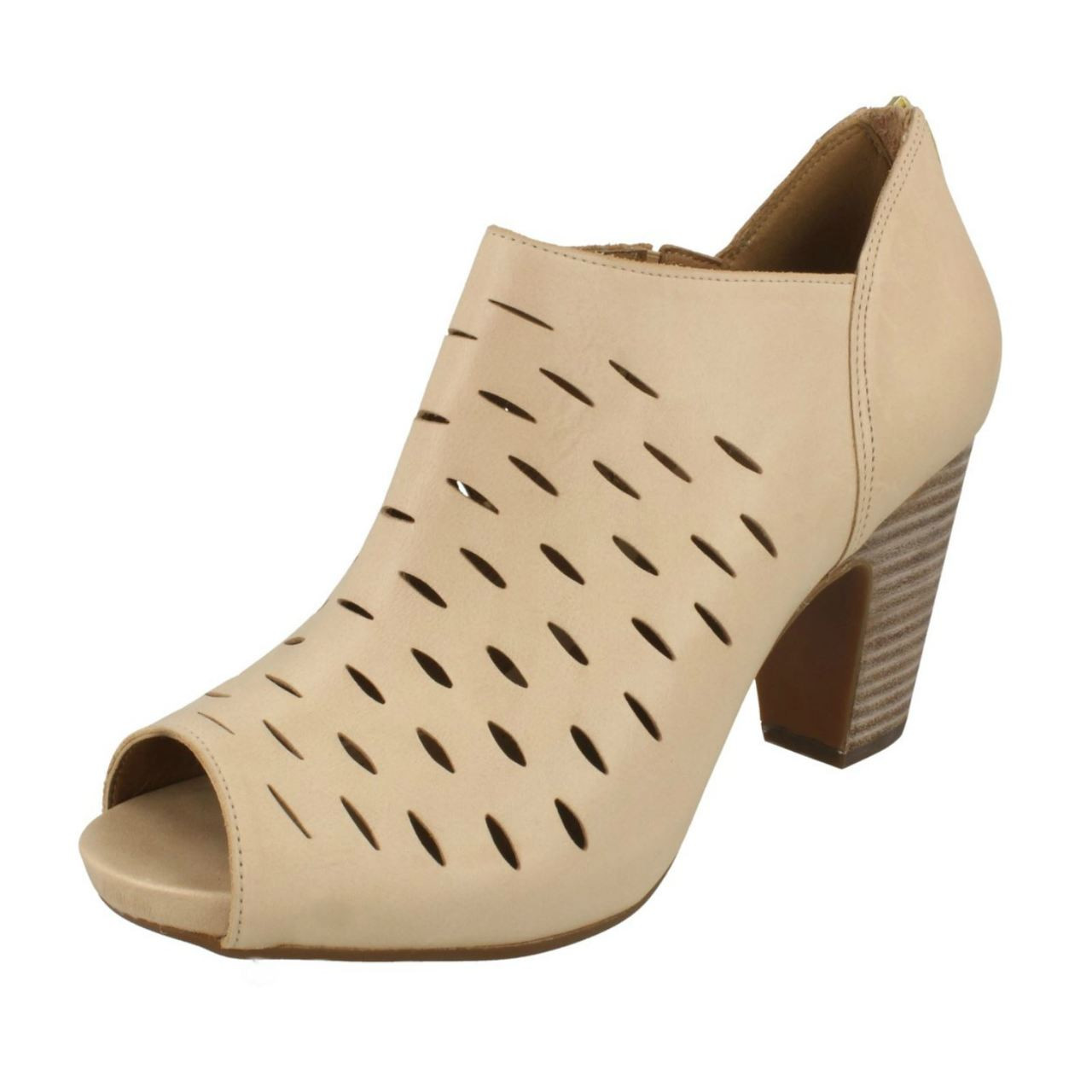 clarks peep toe