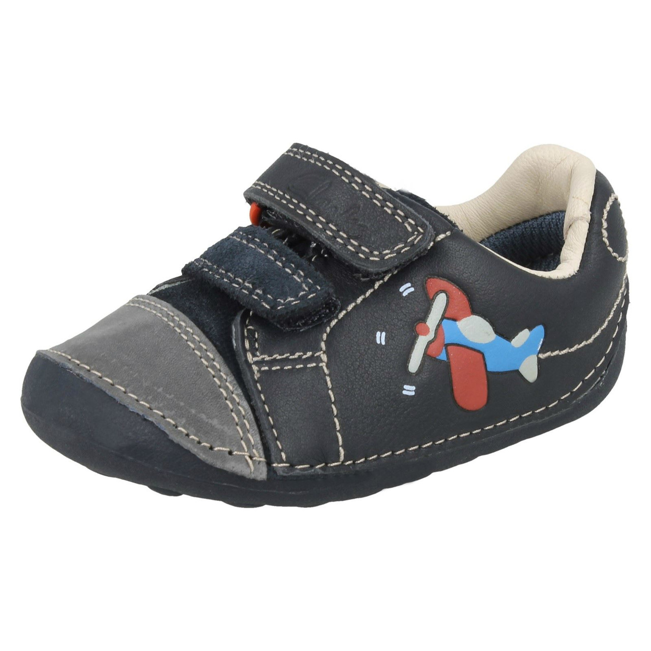 clarks soft sole baby shoes