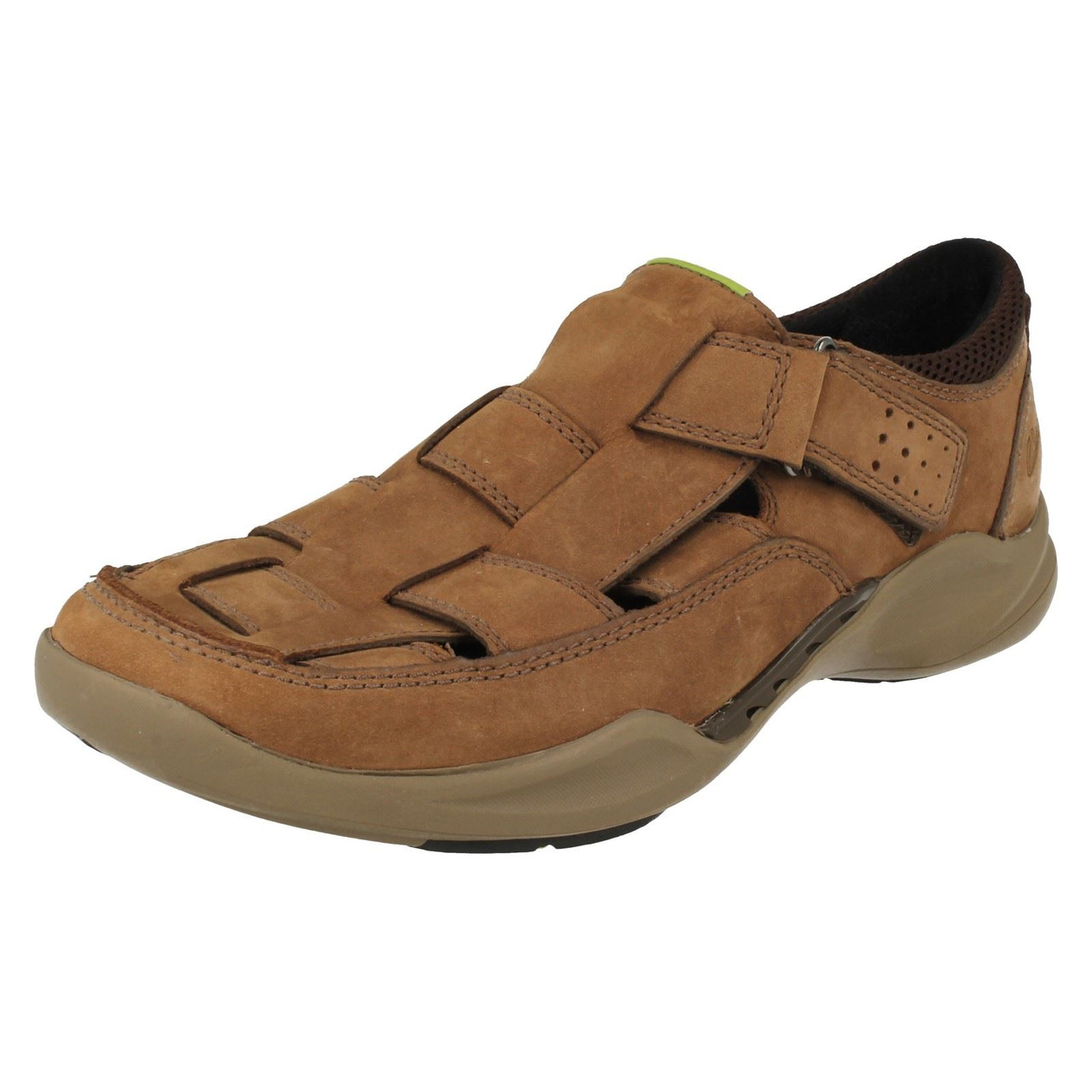 clarks closed toe sandals mens