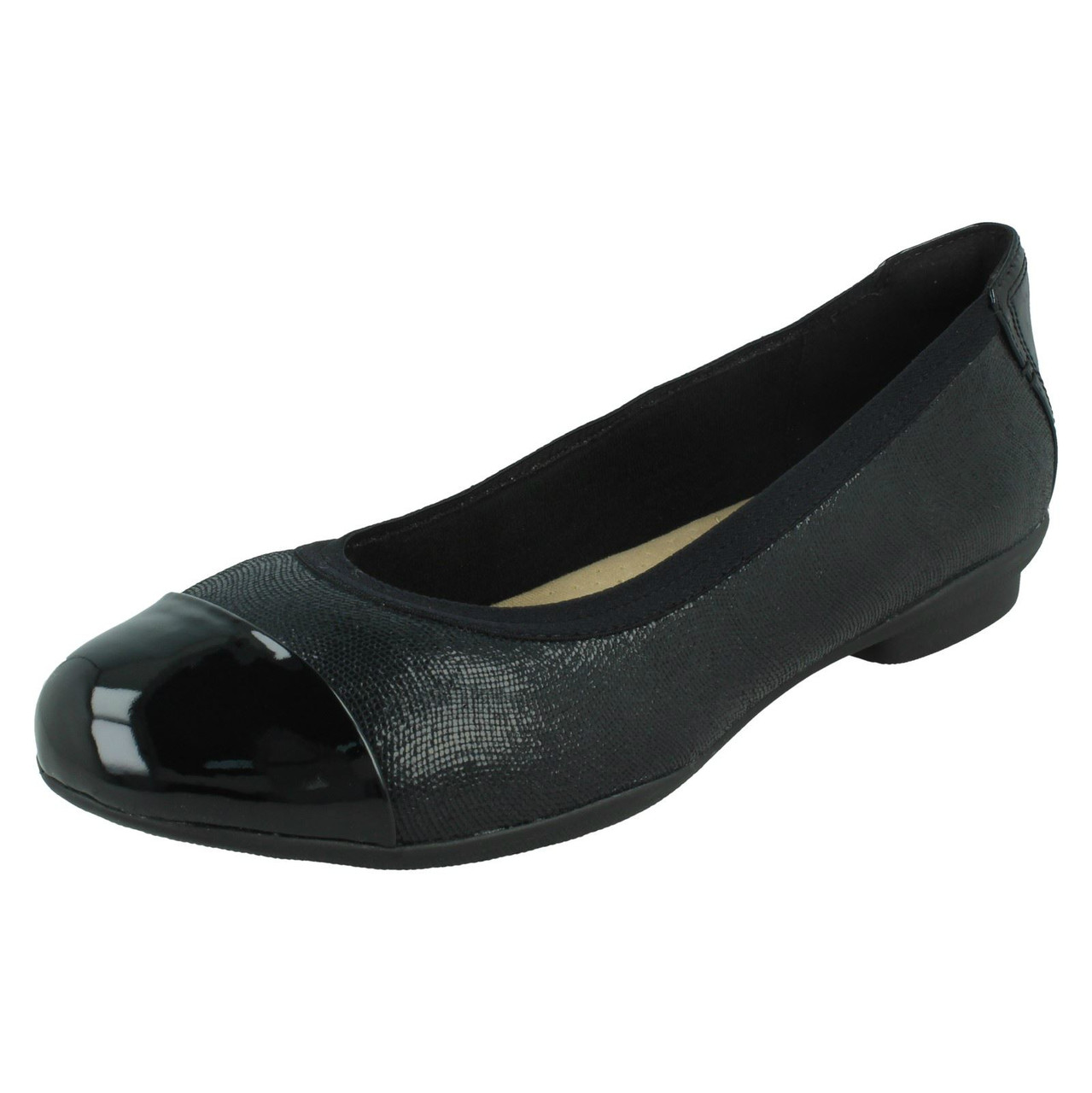 Clarks shoes sales flats ladies