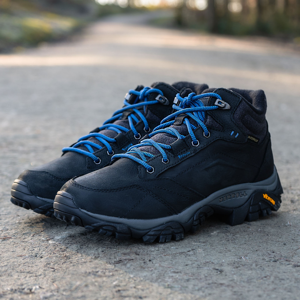 Mens hiking boots on sale with vibram soles