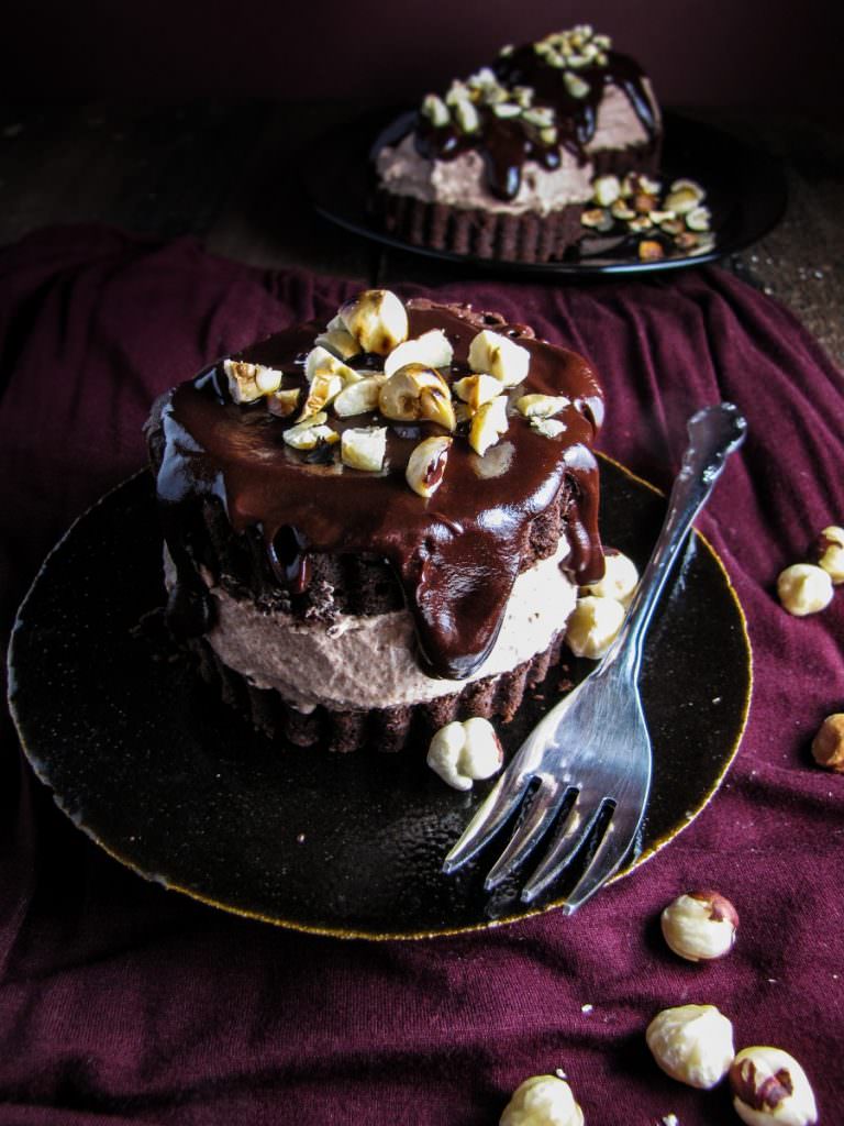 personal hazelnut chocolate cake