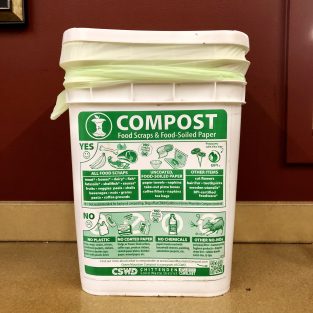 composting bucket