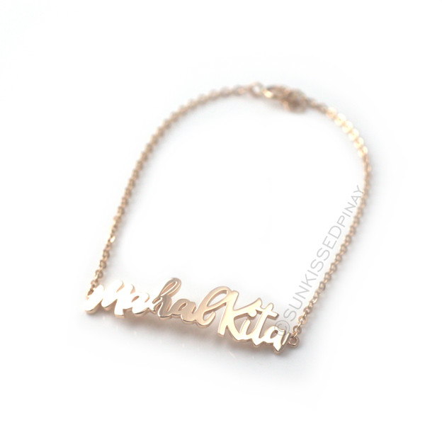 Mahal Kita Bracelet in solid gold