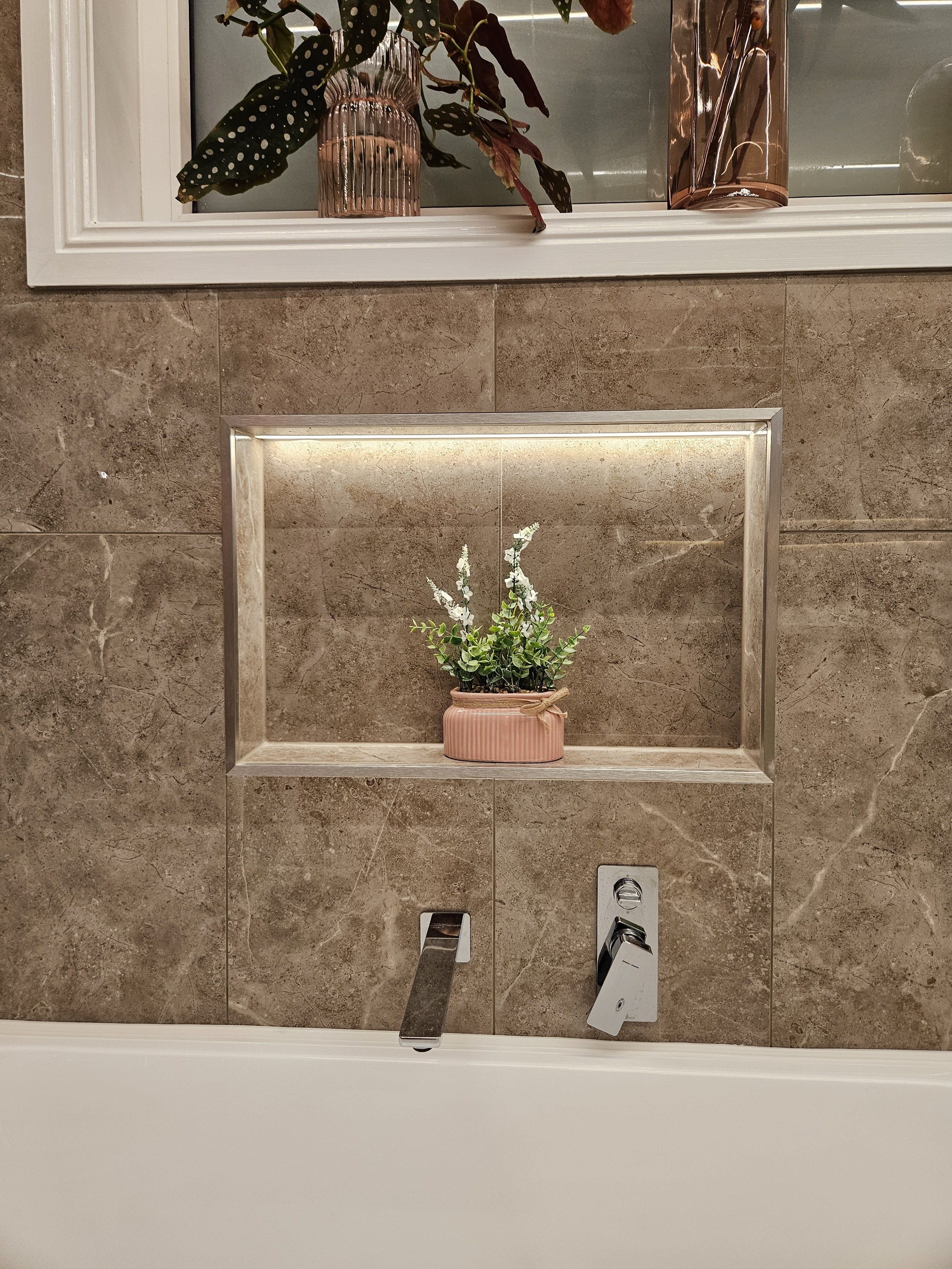 Decor accent niche