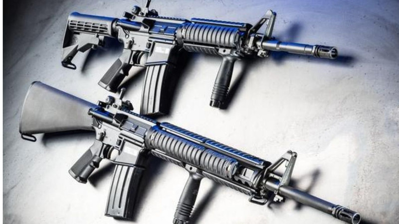 ​What is the difference between the AR-15 and the M4?