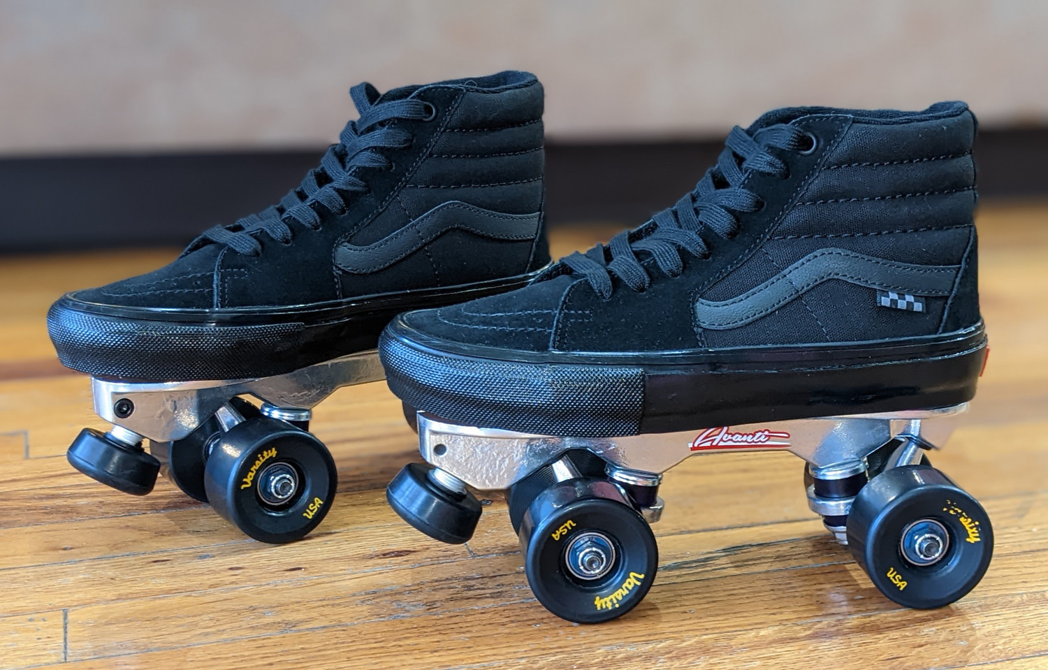 Vans custom Roller Skates - Sk8 - Hi Pro Black out made with Vans shoes