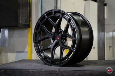 Vossen LC3-01 - 22x12 - ET30 - 5x112 - 66.56 - Deep - SB - OEM Cap - 24+ AMG GT Coupe - Rear - LC3-01-2M004 Photo - Primary