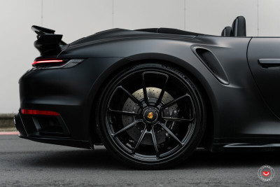 Vossen X Champion RS92 20X10 / ET45 / Gloss Black Wheel / Centerlock / 911 GT3RS 992 - Front - RS92-121 Photo - Primary