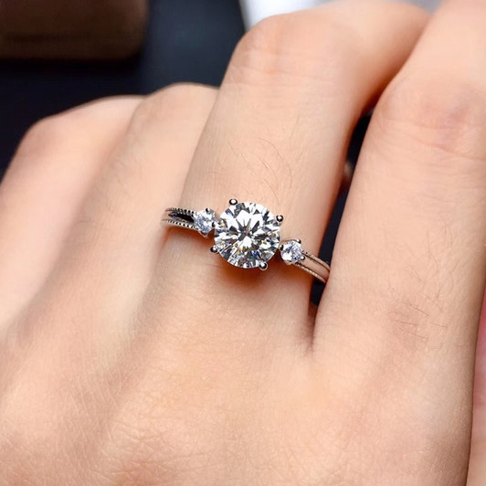 LeeChee Moissanite Ring for Women Birthday Gift 1CT VVS1 6.5MM Lab Diamond with Certificate Real 925 Solid Sterling Sliver|Rings|