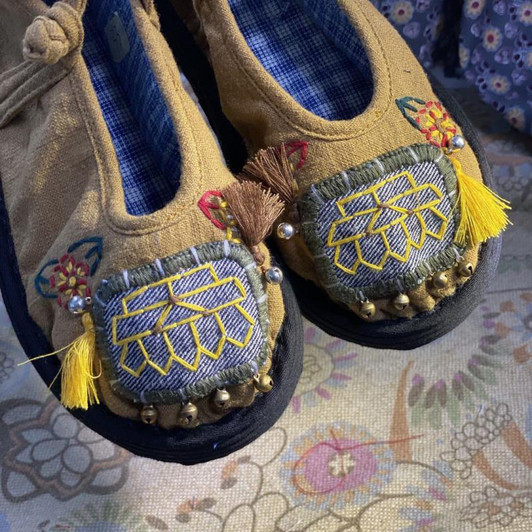 Johnature 2020 New Embroider Flats Women Shoes Cotton Fabric Mixed Colors Casual Buckle Strap Round Toe Handmade Ladies Shoes|Women's Flats|