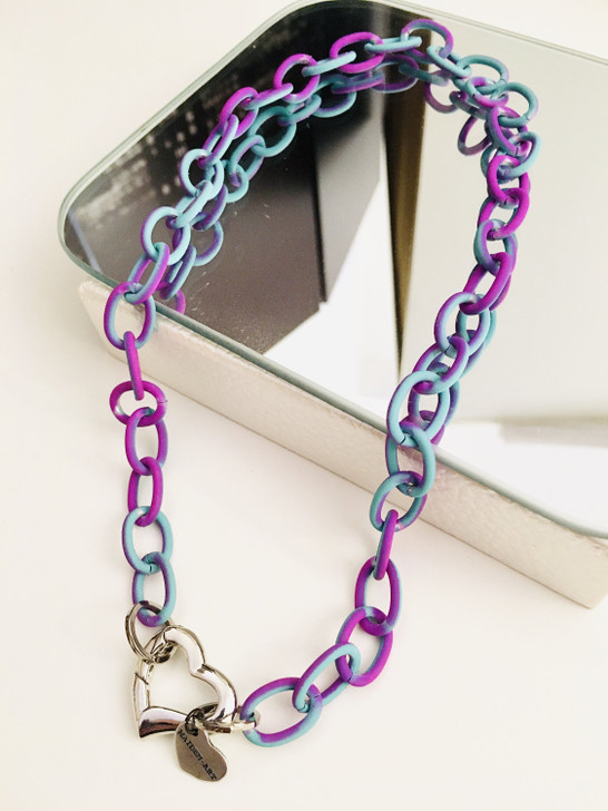 Colorful rubber chain with silver heart clasp in 5 Colors.