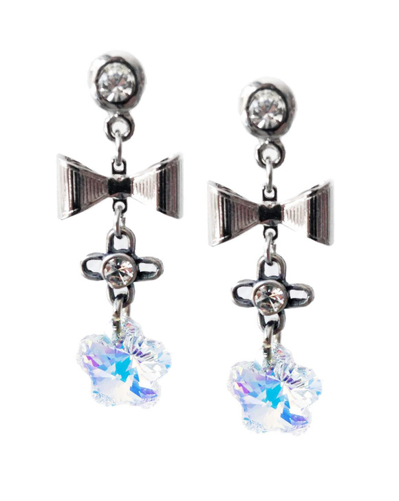 Dangle and drop earrings with Crystallized Swarovski element