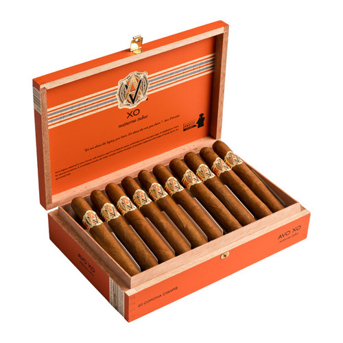 AVO XO Notturno Cigars - 5 x 42 (Box of 20) Open