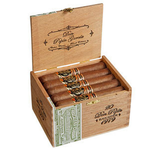 Don Pepin Garcia Clasicos Black Edition 2001 Toro Gordo Cigars - 6 x 60 (Box of 20) Open