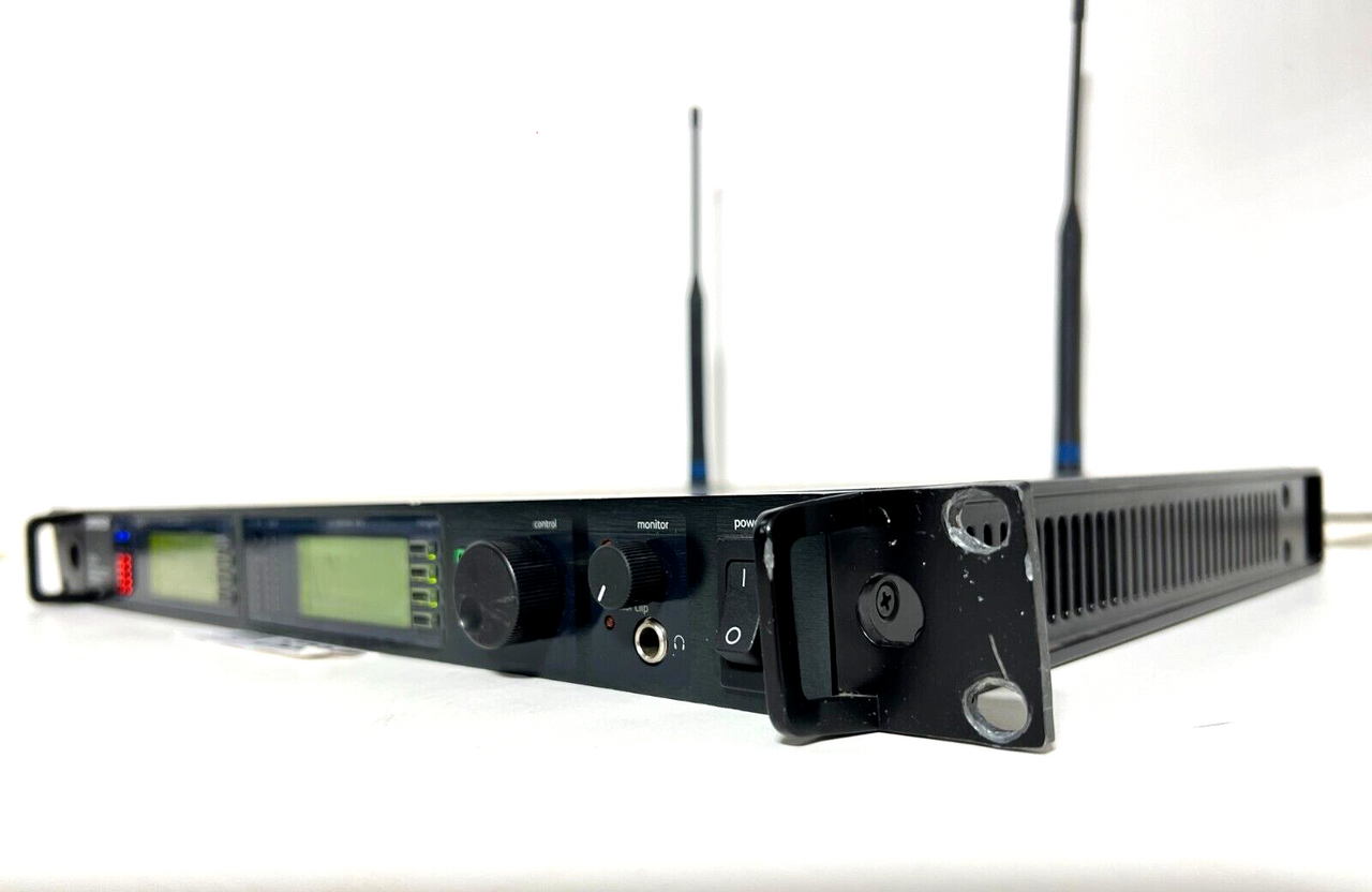 SHURE UR4D+ L3 Receiver /Transmitter Pkg Freq 638-698MHz -05288