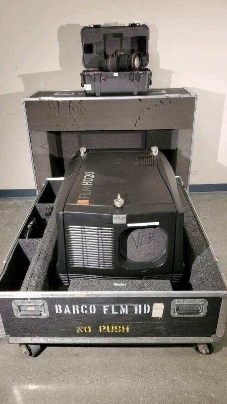 Barco FLM-HD20 Projector 20K, Barco 1.39-1.87 TLD+ Lens (ONE