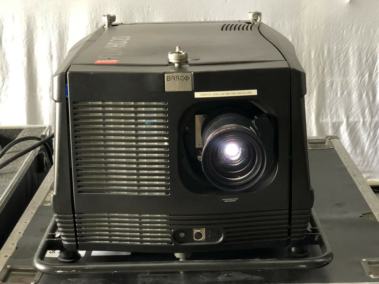 Barco FLM-HD20 Projector 20K, Barco TLD+ ZOOM 1.5-2.0:1 Lens, w
