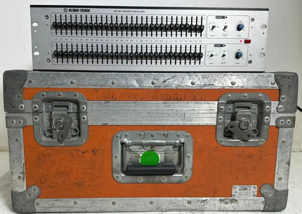 Klark -Teknik DN360 Graphic Equalizer W/Case (One) - True Heart Sound