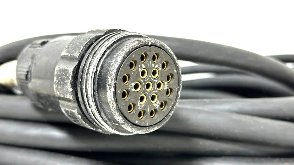 TOMA O CONECTOR HEMBRA SOCAPEX DE 19 PINES | Importadora Leisac
