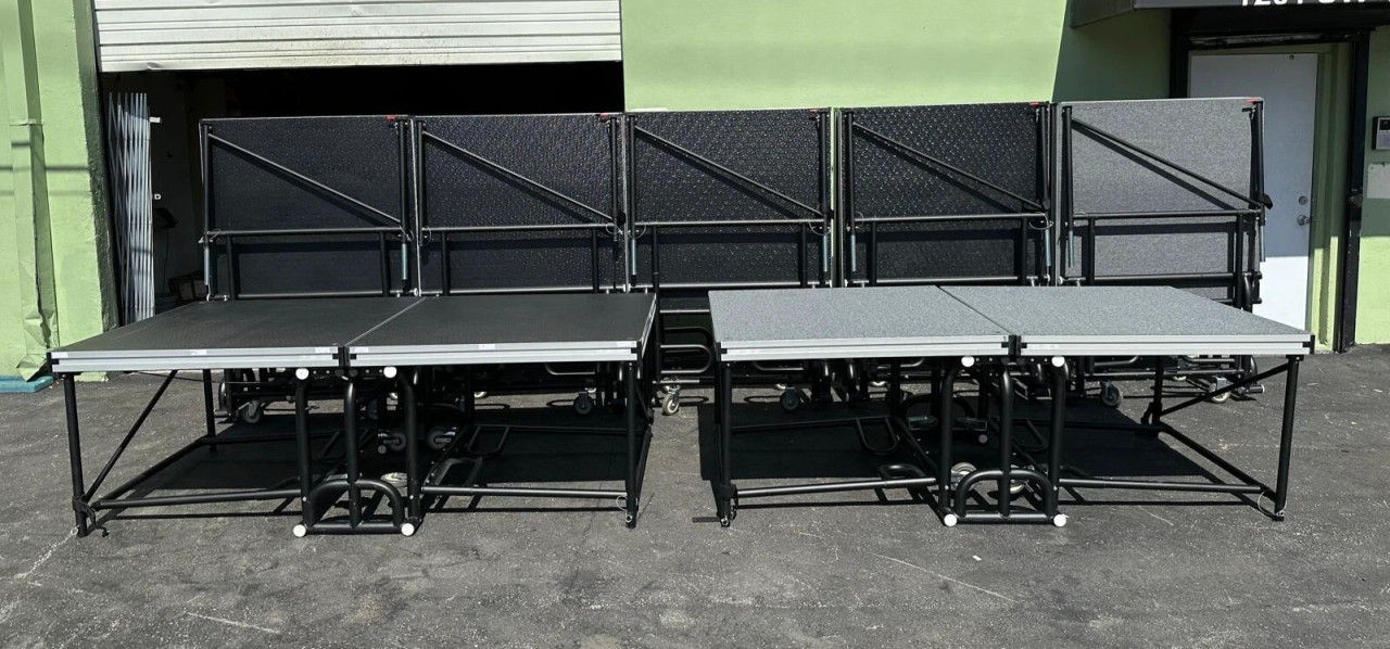 Stage Right Corp FR-2404 With two-sided decks -3553 (One) - True