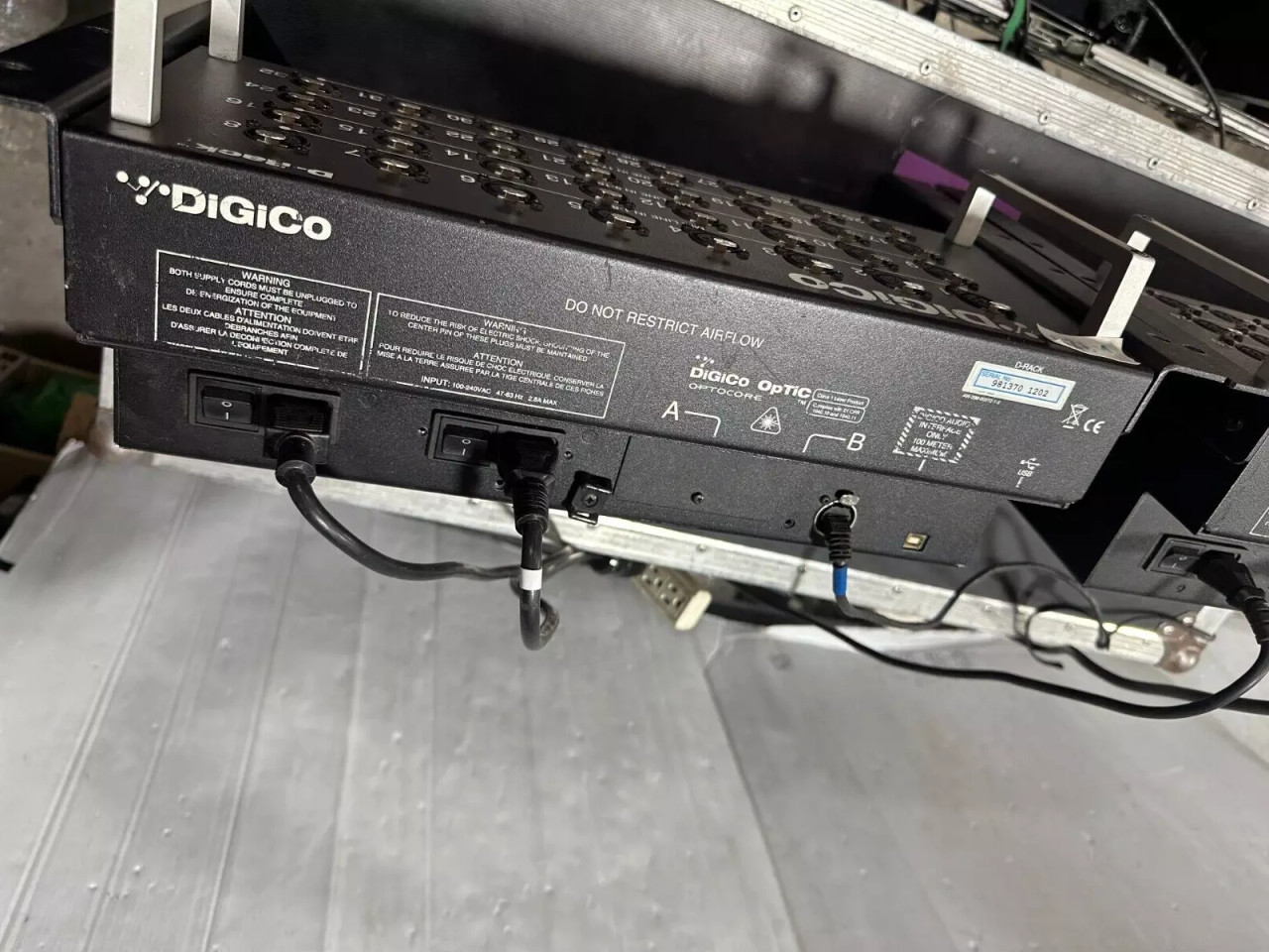 DIGICO SD9 DIGITAL MIXING CONSOLE W/DRack 64x32 (One) - True Heart