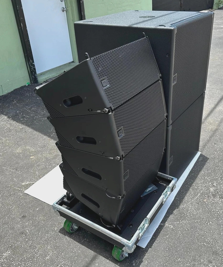 4) JBL SRX906LA (2) SRX918S (1)SRX906LA Case Powered Loudspeaker