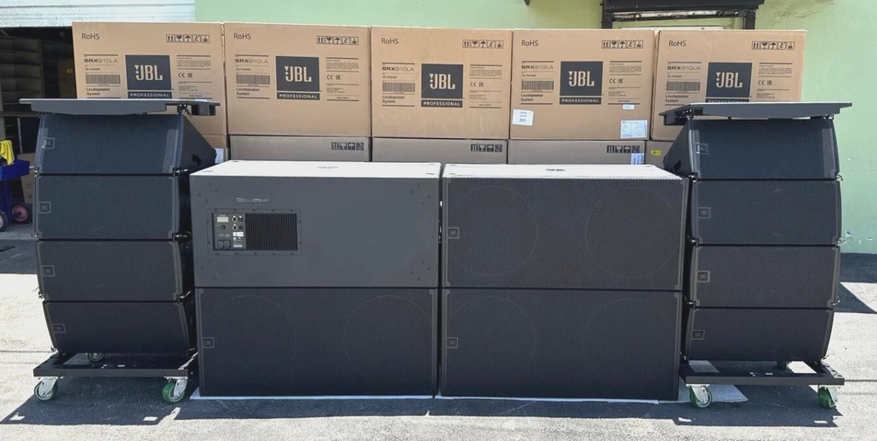 8)JBL SRX910LA Dual 10