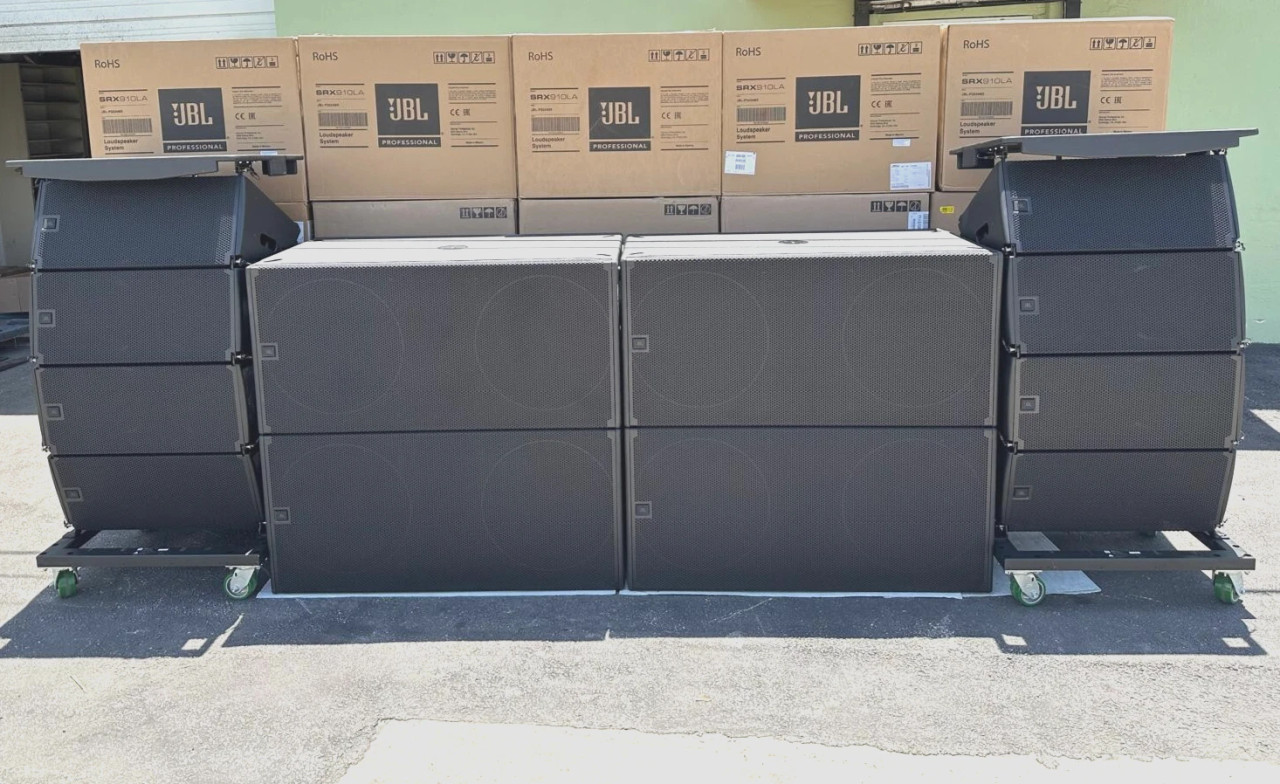 8)JBL SRX910LA Dual 10