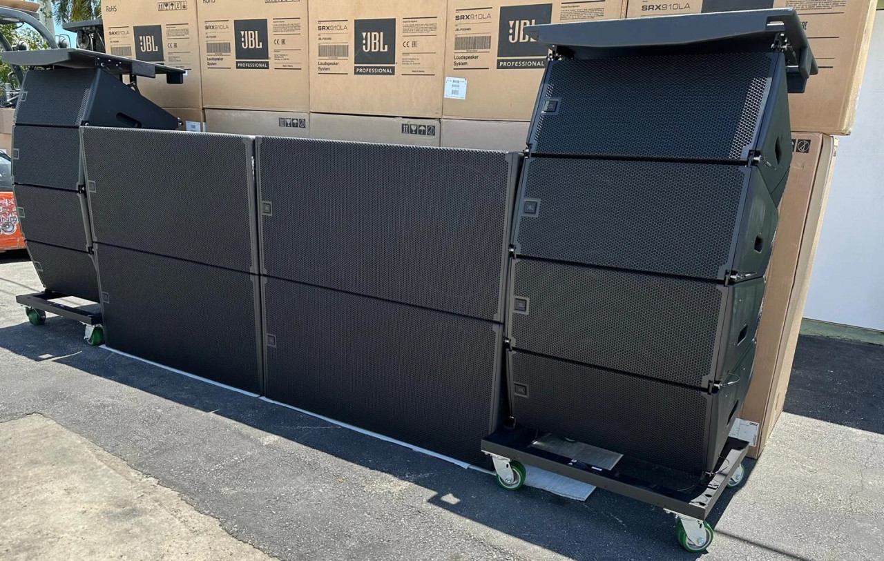 8)JBL SRX910LA Dual 10