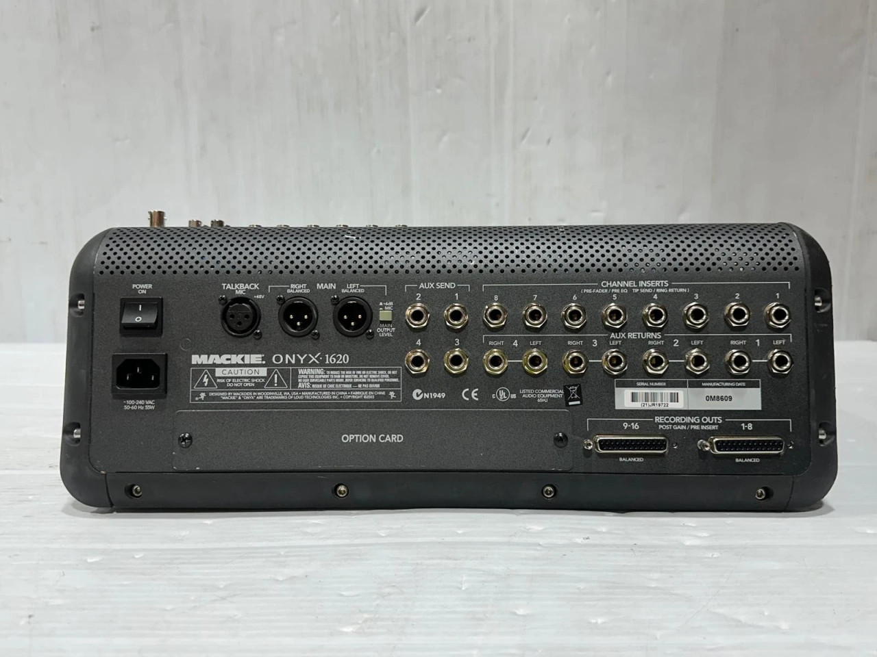 Mackie Onyx 1620 16-Channel Analog Mixer -7008c (One) - True Heart