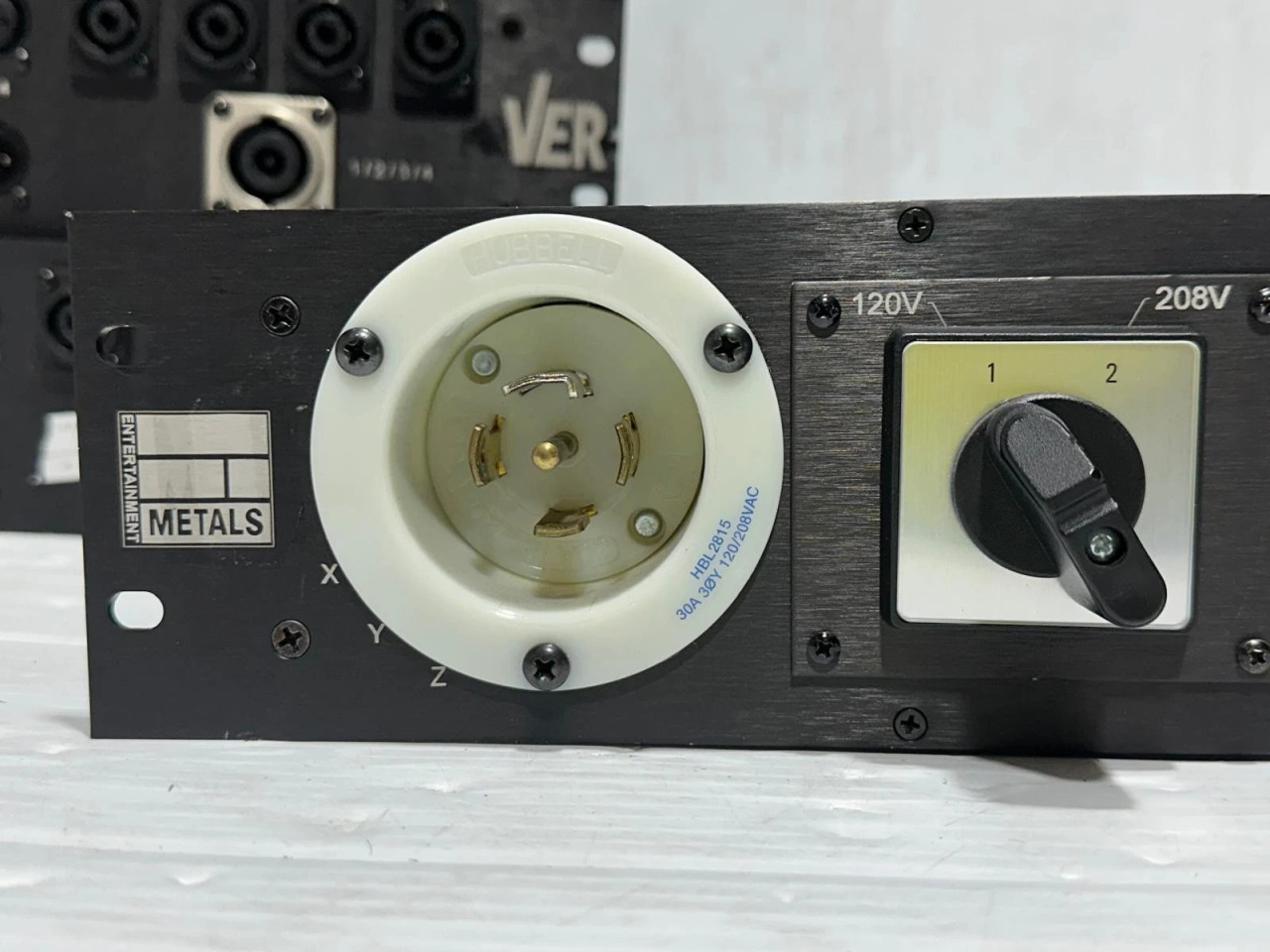 Rack Pack Power Distro 30A 30Y 120/208VAC 3-Phase 208v -618-(one ...