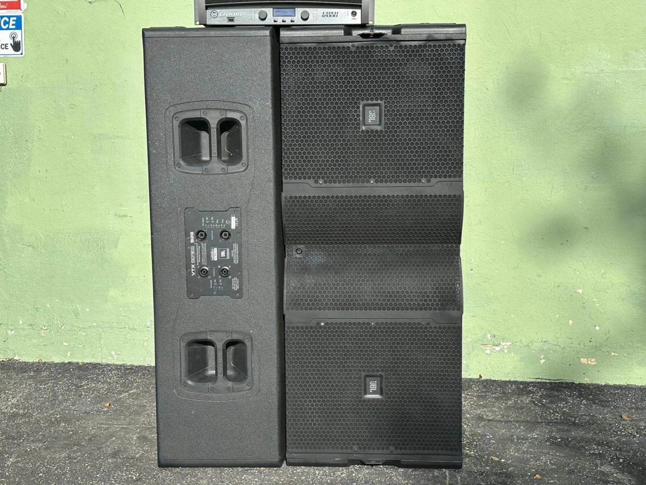 2) JBL VTX S28 Dual 18