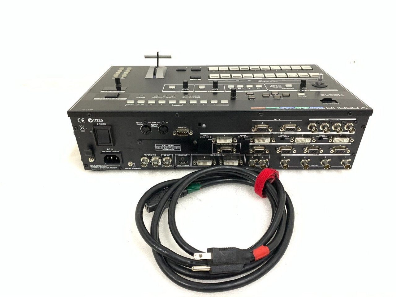 Roland/Apantac V800HD, DA-DHTV-SDI Multi Format Video Switcher