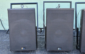 Meyer Sound UPA-1P Compact Wide Coverage Loudspeaker W/Bracket. (Pair) Meyer Sound UPA-1P Compact Wide Coverage Loudspeaker W/Bracket. (Pair)