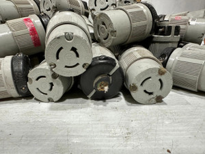 125-250V Arrow Hart Turn & Pull Lock Plug -3027 (LOT OF 4) 125-250V Arrow Hart Turn & Pull Lock Plug -3027 (LOT OF 4)