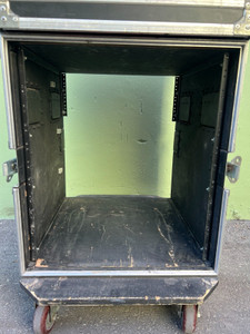 Justin Case 12 Space Non Shock Proof Amp Rack -04026 -04027 (One) Justin Case 12 Space Non Shock Proof Amp Rack -04026 -04027 (One)