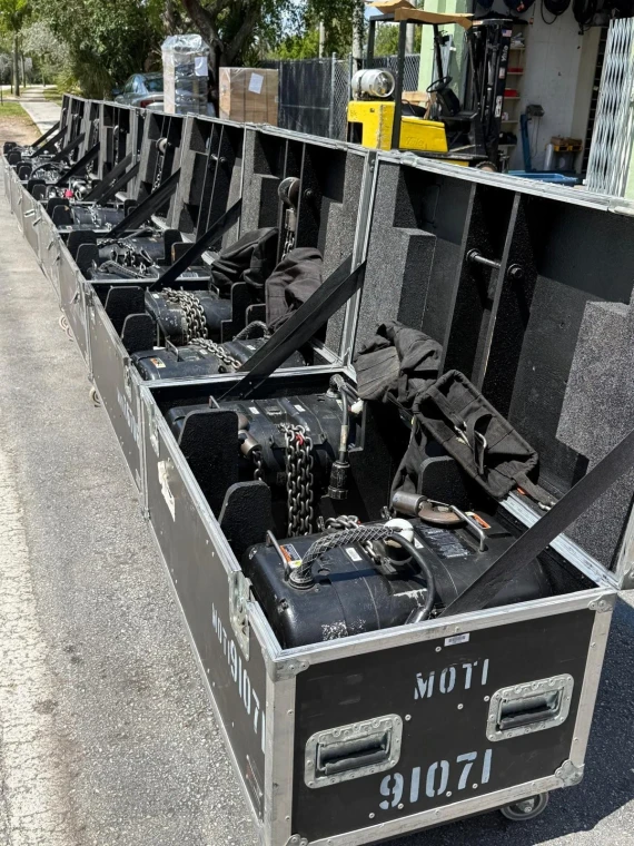 (16) 1 TON CM MOTORS W/(2) MOTION LAB DISTRO & REMOTE PACKAGE (2 IN A CASE)