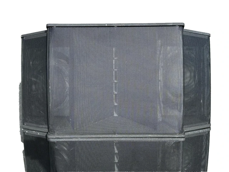 (6) BOSE ROOMMATCH RM7020 LINE ARRAY SPEAKERS