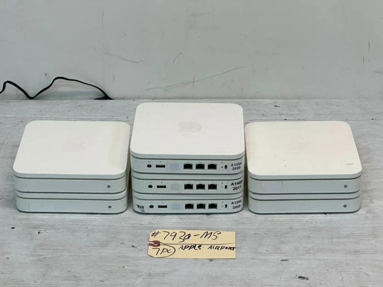 Apple AirPort Extreme Base Station Wireless Access Point #MS7930 (One)